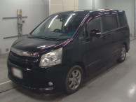 2010 Toyota Noah