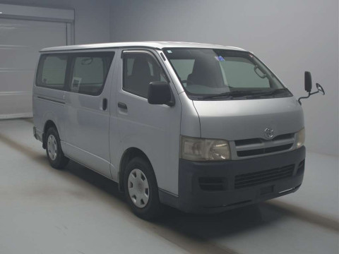 2004 Toyota Hiace Van TRH200V[2]