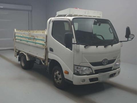 2018 Toyota Dyna Truck TRY231[2]