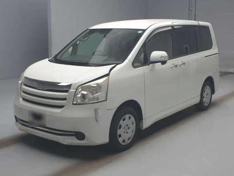 2009 Toyota Noah ZRR70G[0]