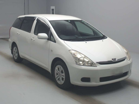 2003 Toyota Wish ANE10G[2]