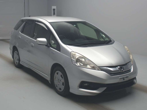 2013 Honda Fit Shuttle Hybrid GP2[2]