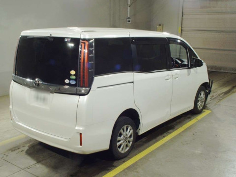 2018 Toyota Noah ZRR85G[1]