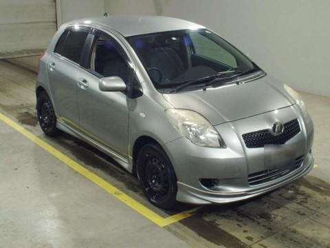 2006 Toyota Vitz NCP95[2]