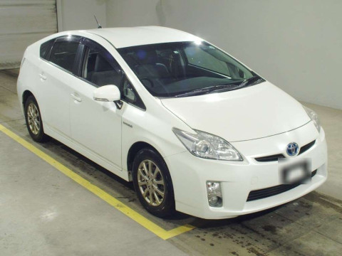 2010 Toyota Prius ZVW30[2]