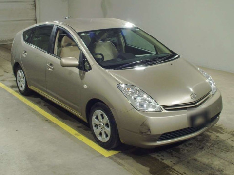 2005 Toyota Prius NHW20[2]