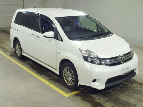 2013 Toyota Isis ZGM15W[2]