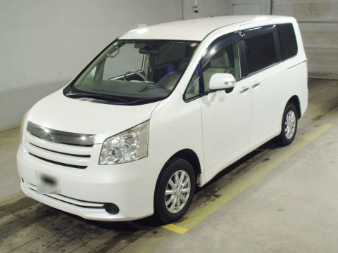 2010 Toyota Noah ZRR75G[0]