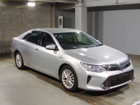 2015 Toyota Camry AVV50[2]