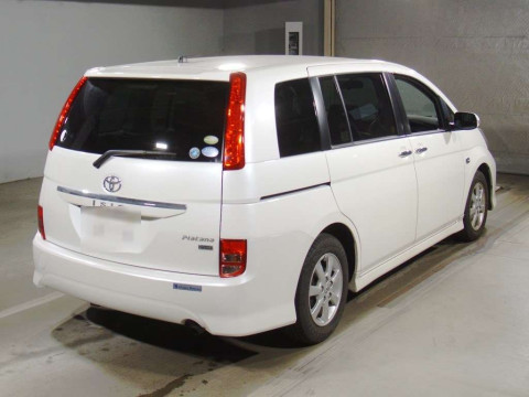 2010 Toyota Isis ZGM10W[1]