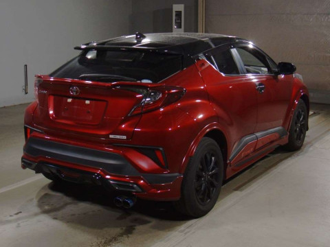 2018 Toyota C-HR NGX50[1]