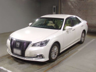 2017 Toyota Crown