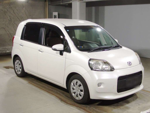 2013 Toyota Porte NCP141[2]