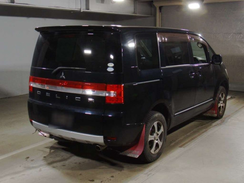 2009 Mitsubishi Delica D5 CV5W[1]