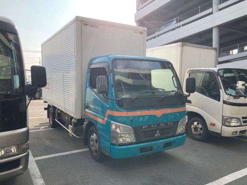 2010 Mitsubishi Fuso Canter FE74BV[1]