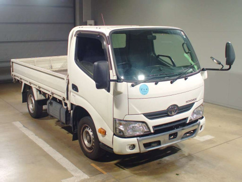 2016 Toyota Toyoace Truck TRY230[2]