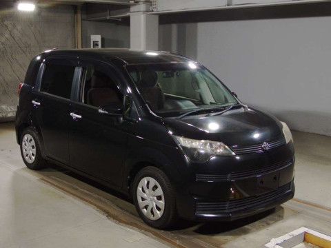 2013 Toyota Spade NCP141[2]