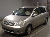 2005 Toyota Raum