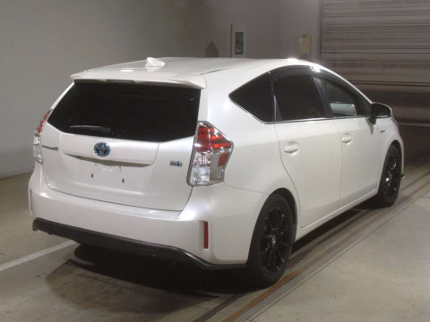 2014 Toyota Prius alpha ZVW41W[1]