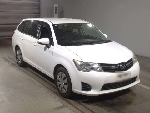 2014 Toyota Corolla Fielder NZE161G[2]