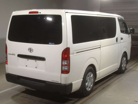 2014 Toyota Regiusace Van KDH201V[1]