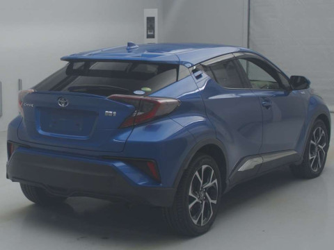 2018 Toyota C-HR ZYX10[1]