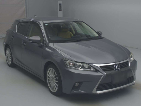 2014 Lexus CT ZWA10[2]