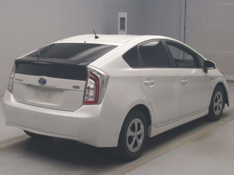 2014 Toyota Prius ZVW30[1]