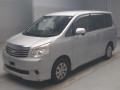 2010 Toyota Noah