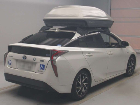 2016 Toyota Prius ZVW55[1]