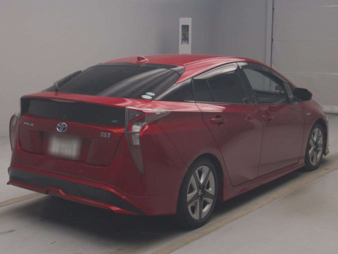 2016 Toyota Prius ZVW51[1]