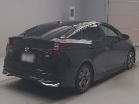 2020 Toyota Prius ZVW51[1]