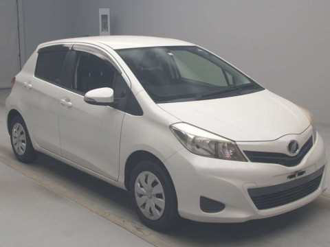 2014 Toyota Vitz KSP130[2]