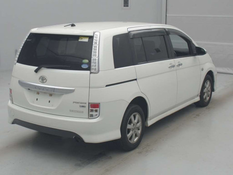 2014 Toyota Isis ZGM15W[1]