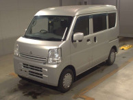 2017 Mitsubishi Minicab Van