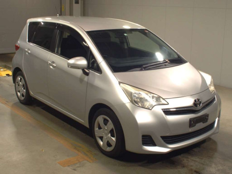 2012 Toyota Ractis NSP120[2]