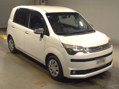 2013 Toyota Spade NCP141[2]