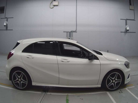 2014 Mercedes Benz A-Class 176042[2]