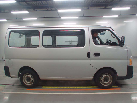 2008 Nissan Caravan Van VRE25[2]