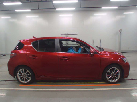 2013 Lexus CT ZWA10[2]