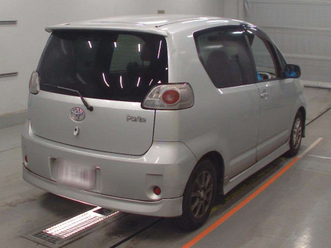 2004 Toyota Porte NNP10[1]