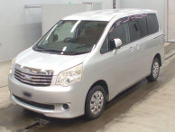 2010 Toyota Noah