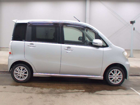 2010 Daihatsu Tanto exe L455S[2]