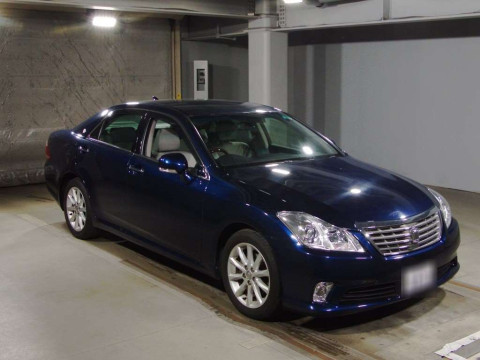 2010 Toyota Crown GRS202[2]