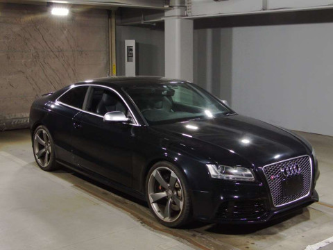 2011 Audi RS5 8TCFSF[2]