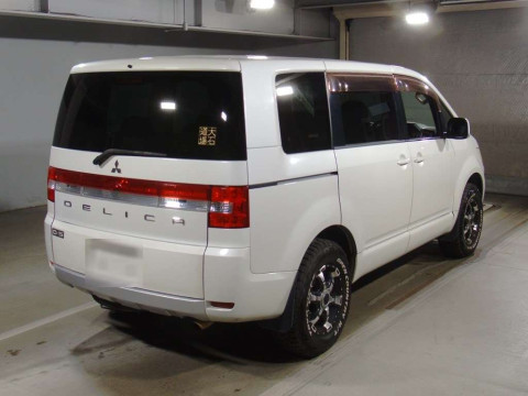 2009 Mitsubishi Delica D5 CV5W[1]