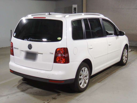 2010 Volkswagen Golf Touran 1TCAV[1]