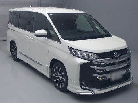 2023 Toyota Noah MZRA90W[2]