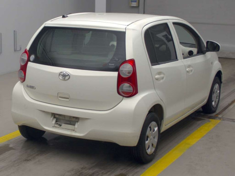 2010 Toyota Passo KGC30[1]