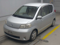 2004 Toyota Porte